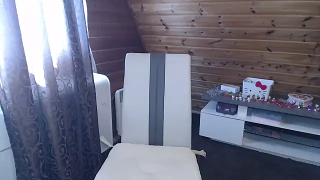 Snapshot of LaMadrina006 chatting on 02-13-26, 09:16 LaMadrina006 online show from 02-13-26, 09:16