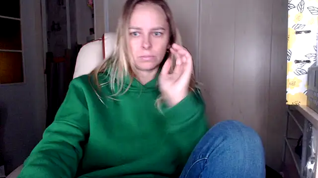 Snapshot of las_sweet chatting on 10-24-25, 07:05 las sweet online show from 10-24-25, 07:05