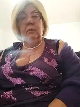 Snapshot of Merilulla chatting on 03-03-25, 11:00 Merilulla online show from 03-03-25, 11:00