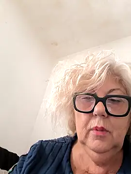 Snapshot of Merilulla chatting on 10-02-25, 11:39 Merilulla online show from 10-02-25, 11:39