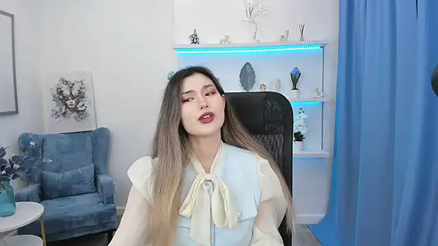 Snapshot of AnneTLi chatting on 09-23-25, 08:12 AnneTLi online show from 09-23-25, 08:12