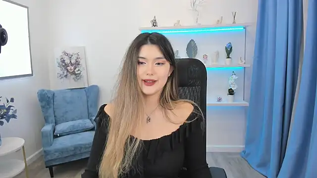 Snapshot of AnneTLi chatting on 10-05-25, 07:12 AnneTLi online show from 10-05-25, 07:12