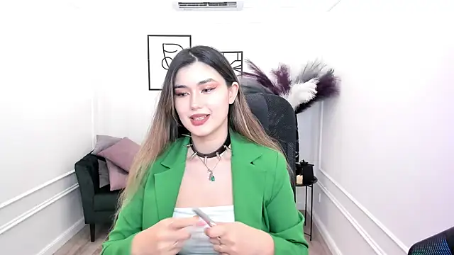 Snapshot of AnneTLi chatting on 11-10-25, 07:35 AnneTLi online show from 11-10-25, 07:35