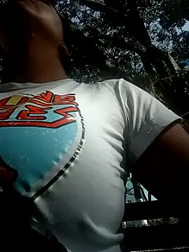 Snapshot of almaswan1 chatting on 01-13-25, 02:11 almaswan1 online show from 01-13-25, 02:11