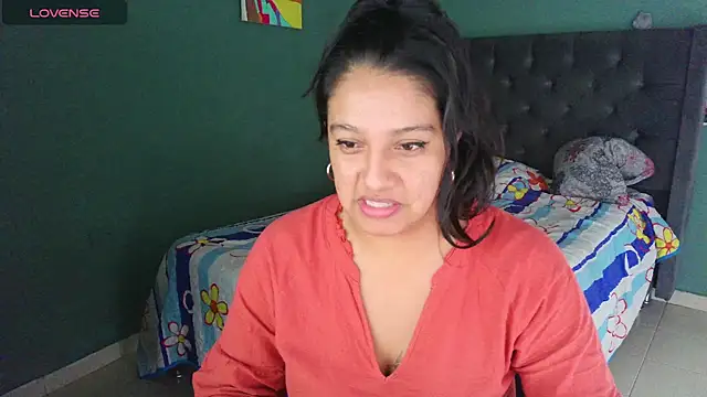 Snapshot of almaswan1 chatting on 09-10-25, 03:34 almaswan1 online show from 09-10-25, 03:34