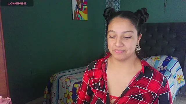 Snapshot of almaswan1 chatting on 09-22-25, 01:57 almaswan1 online show from 09-22-25, 01:57