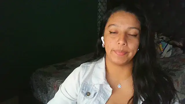 Snapshot of almaswan1 chatting on 10-02-25, 03:41 almaswan1 online show from 10-02-25, 03:41