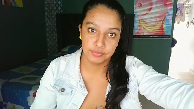 Snapshot of almaswan1 chatting on 10-30-25, 04:52 almaswan1 online show from 10-30-25, 04:52