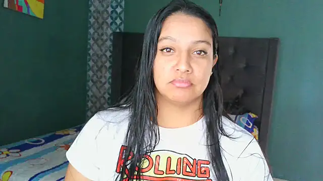 Snapshot of almaswan1 chatting on 11-18-25, 03:49 almaswan1 online show from 11-18-25, 03:49