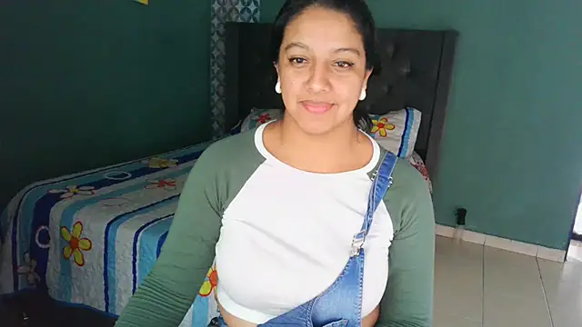 Snapshot of almaswan1 chatting on 11-21-25, 05:22 almaswan1 online show from 11-21-25, 05:22