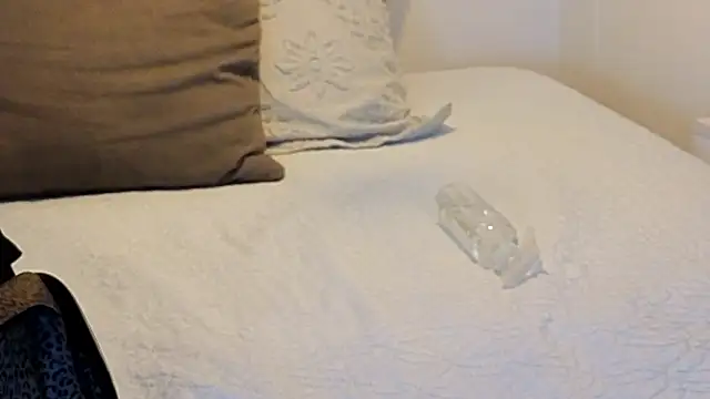 KeryHillson online show from 02-12-26, 12:11