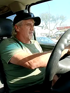 Snapshot of TTolbert chatting on 01-08-25, 06:31 TTolbert online show from 01-08-25, 06:31