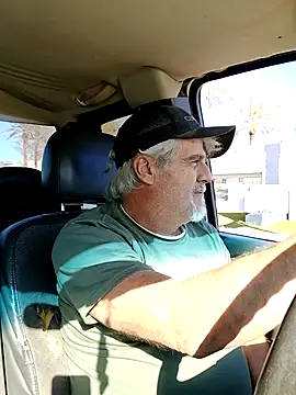 Snapshot of TTolbert chatting on 01-10-25, 09:10 TTolbert online show from 01-10-25, 09:10