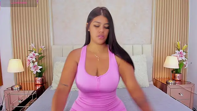 LUNATAYLORS online show from 11-19-25, 11:21