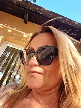 Isabellaa04 online show from 02-27-26, 07:41