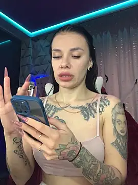 Queen of pain online show from 10-21-25, 07:20