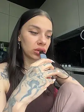 Queen of pain online show from 05-31-26, 08:10