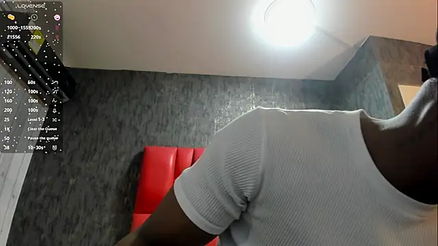 Snapshot of DominicSccott chatting on 05-10-26, 12:54 DominicSccott online show from 05-10-26, 12:54