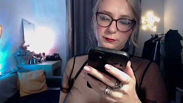 welliza online show from 10-04-25, 11:03