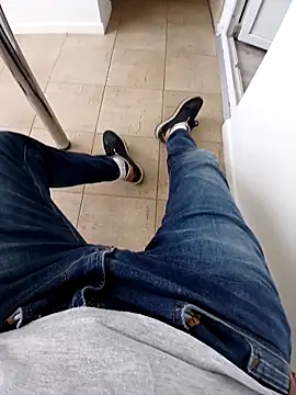 Adriandan1982 online show from 09-27-25, 09:25