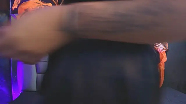  MiaBrown  online show from 10-20-25, 12:05