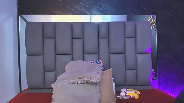  MiaBrown  online show from 11-21-25, 12:04