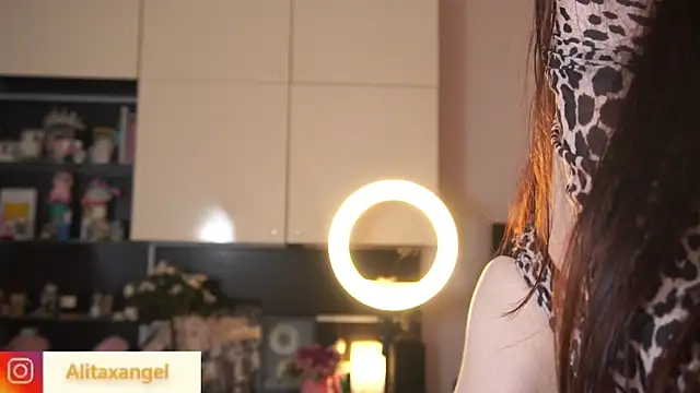 Snapshot of AlitaXAngelic chatting on 02-18-25, 01:44 AlitaXAngelic online show from 02-18-25, 01:44