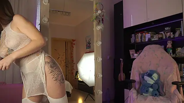 Snapshot of AlitaXAngelic chatting on 11-26-25, 09:32 AlitaXAngelic online show from 11-26-25, 09:32