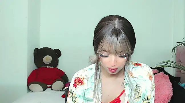 Snapshot of Tanedra_collings chatting on 12-03-24, 05:53 Tanedra collings online show from 12-03-24, 05:53