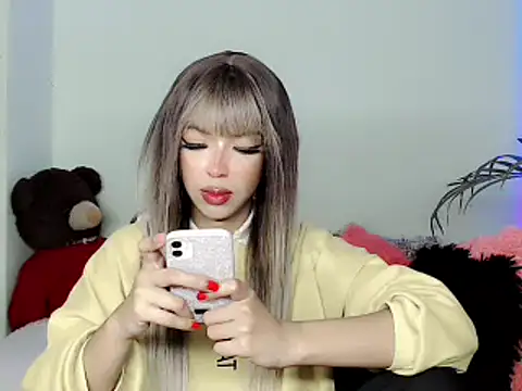 Snapshot of Tanedra_collings chatting on 12-11-24, 04:49 Tanedra collings online show from 12-11-24, 04:49