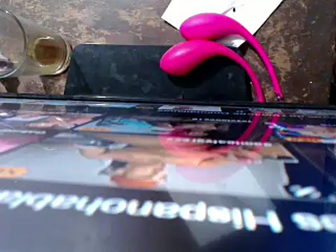 Snapshot of Tanedra_collings chatting on 12-12-24, 09:51 Tanedra collings online show from 12-12-24, 09:51