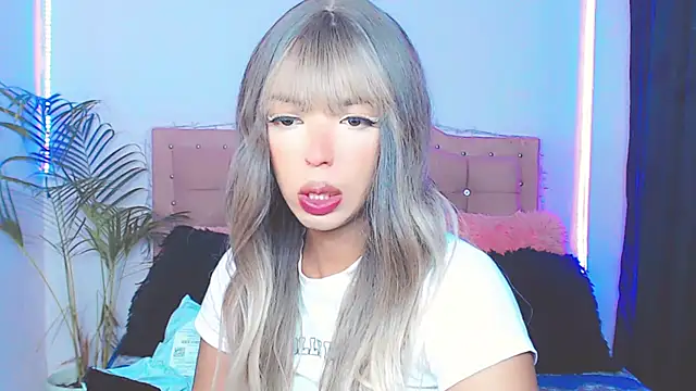 Snapshot of Tanedra_collings chatting on 01-11-25, 10:18 Tanedra collings online show from 01-11-25, 10:18