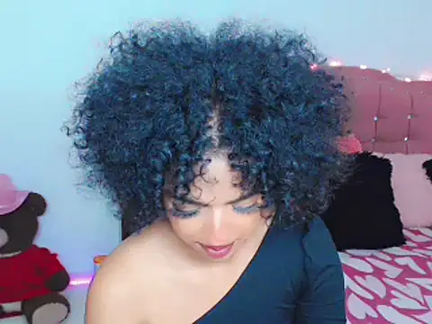 Snapshot of Tanedra_collings chatting on 02-22-25, 06:28 Tanedra collings online show from 02-22-25, 06:28