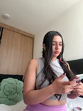 Nicollemays online show from 01-15-26, 03:16