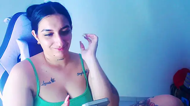 Snapshot of liz_dirty chatting on 04-26-26, 10:29 liz dirty online show from 04-26-26, 10:29