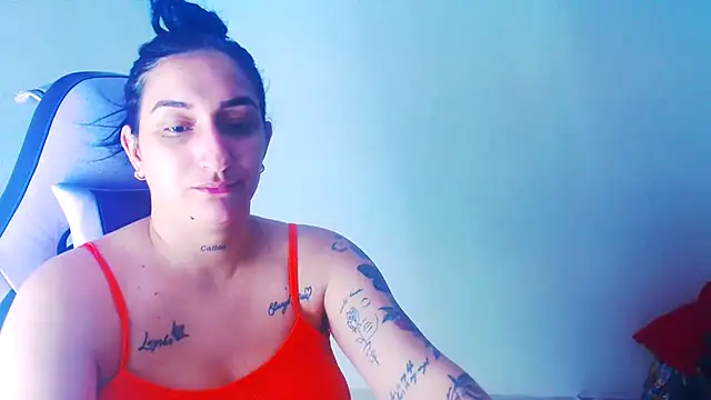 Snapshot of liz_dirty chatting on 05-21-26, 10:28 liz dirty online show from 05-21-26, 10:28