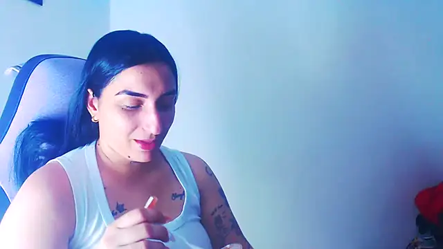 Snapshot of liz_dirty chatting on 05-30-26, 10:40 liz dirty online show from 05-30-26, 10:40