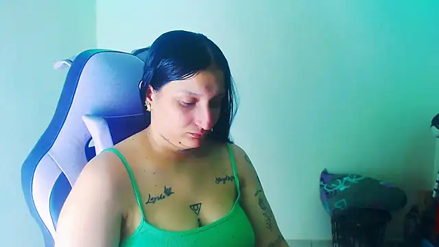 Snapshot of liz_dirty chatting on 07-17-26, 09:52 liz dirty online show from 07-17-26, 09:52