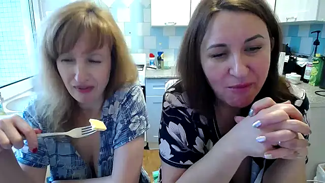 Snapshot of DonnaMagdalena chatting on 12-25-24, 09:24 DonnaMagdalena online show from 12-25-24, 09:24