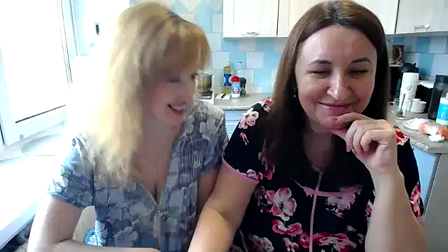 Snapshot of DonnaMagdalena chatting on 03-03-25, 07:43 DonnaMagdalena online show from 03-03-25, 07:43