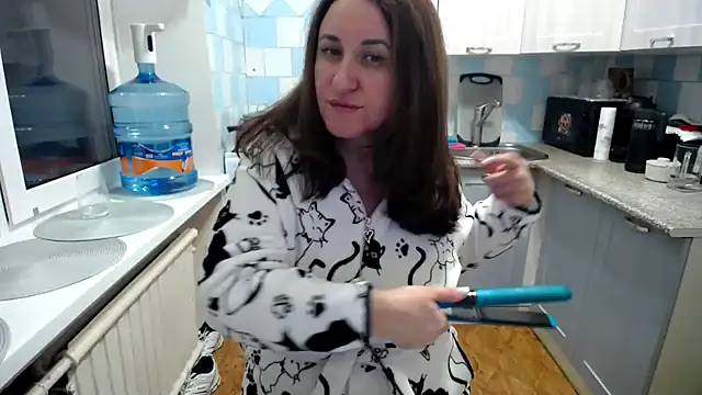 Snapshot of DonnaMagdalena chatting on 03-05-25, 04:35 DonnaMagdalena online show from 03-05-25, 04:35