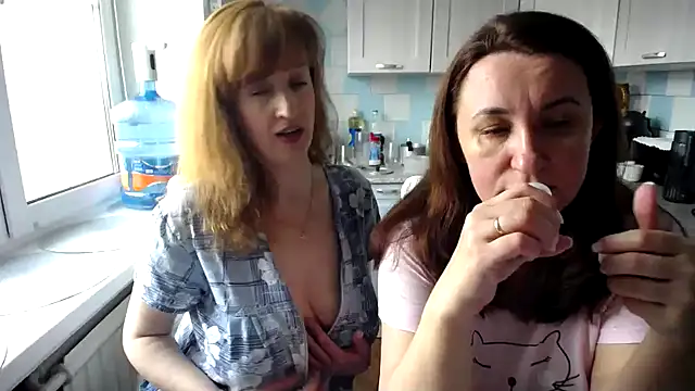 Snapshot of DonnaMagdalena chatting on 03-07-25, 09:29 DonnaMagdalena online show from 03-07-25, 09:29