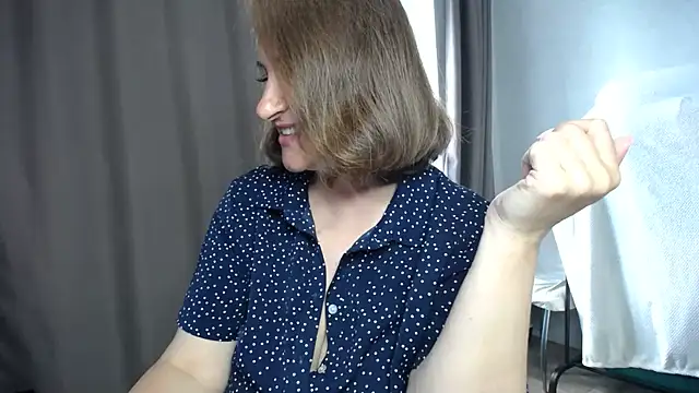 DonnaMagdalena online show from 06-14-26, 11:45