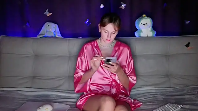 Snapshot of intolerable_girl chatting on 11-13-25, 08:41 intolerable girl online show from 11-13-25, 08:41