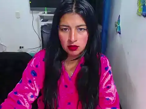 Yunhot  online show from 01-31-25, 06:13