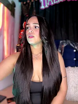 Snapshot of Merloth chatting on 10-11-25, 10:30 Merloth online show from 10-11-25, 10:30