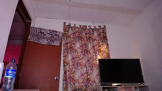 yselahot online show from 03-06-25, 06:59