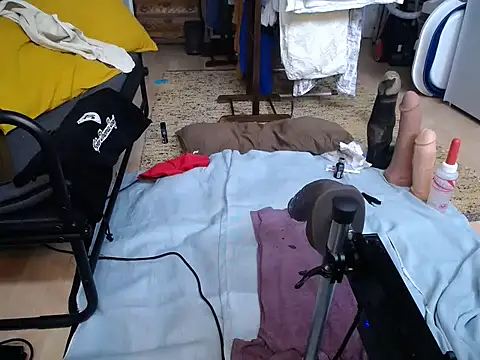 Snapshot of natjuk chatting on 11-09-25, 10:35 natjuk online show from 11-09-25, 10:35