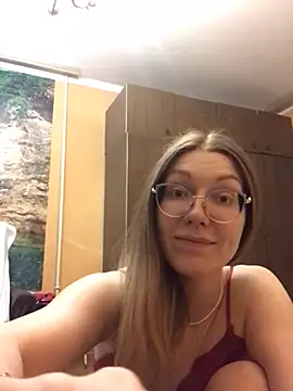 Snapshot of _Sweet_Love_ chatting on 12-13-24, 11:06 Sweet Love online show from 12-13-24, 11:06