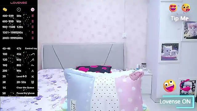 Snapshot of Elvira_baby chatting on 06-23-26, 02:53 Elvira baby online show from 06-23-26, 02:53